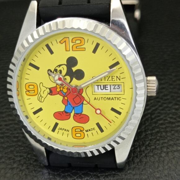 Vintage 1987 Disney Citizen Automatic Mens Silver Watch W/daydate & Yellow accen - Picture 3 of 9